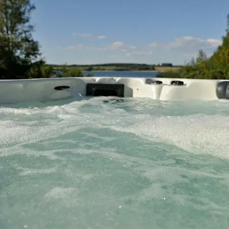 Domaine Du Charouzech 펜션