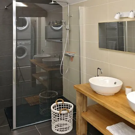 Holiday home Domaine Du Charouzech Salles-Curan