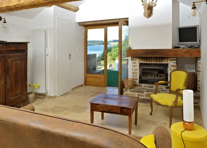 Domaine Du Charouzech בית נופש Salles-Curan