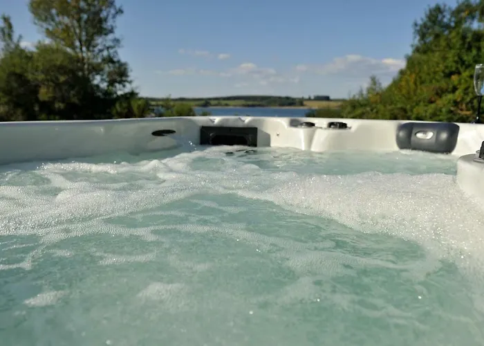 Domaine Du Charouzech בית נופש