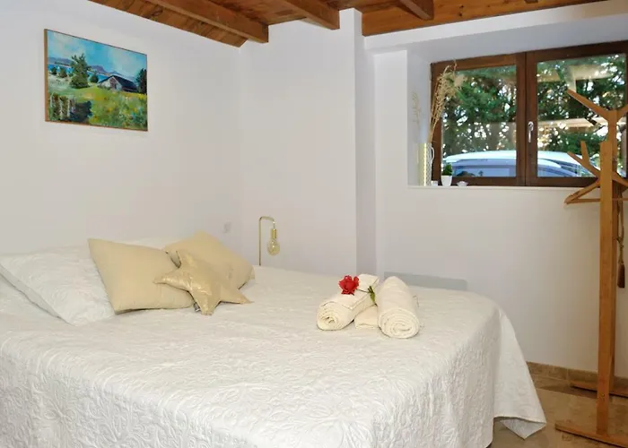 Feriehus Domaine Du Charouzech *