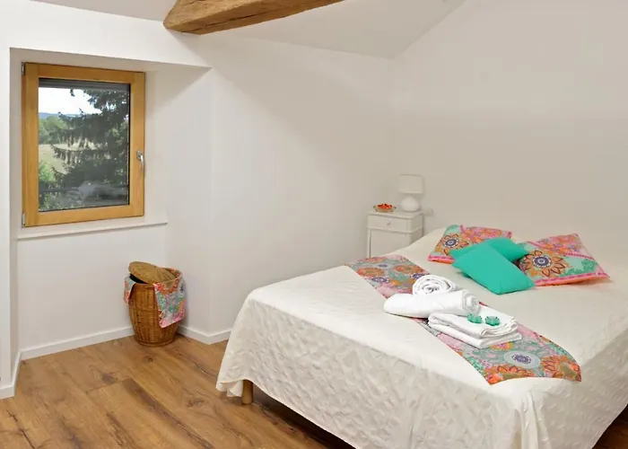 Domaine Du Charouzech בית נופש Salles-Curan