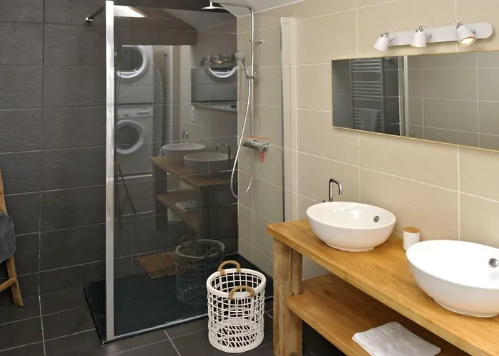 Feriehus Domaine Du Charouzech Salles-Curan